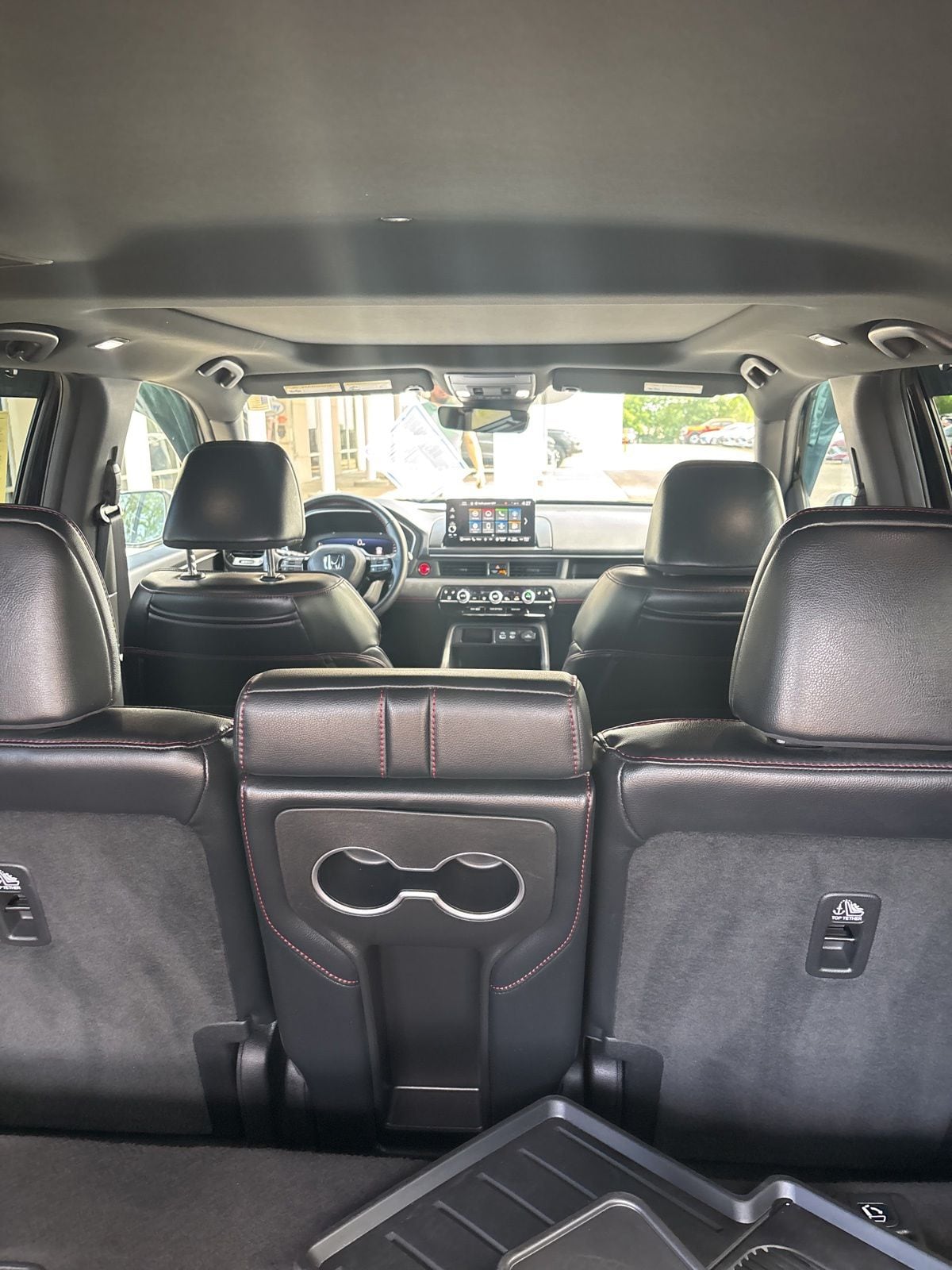 2025 Honda Pilot Black Edition - Photo 4