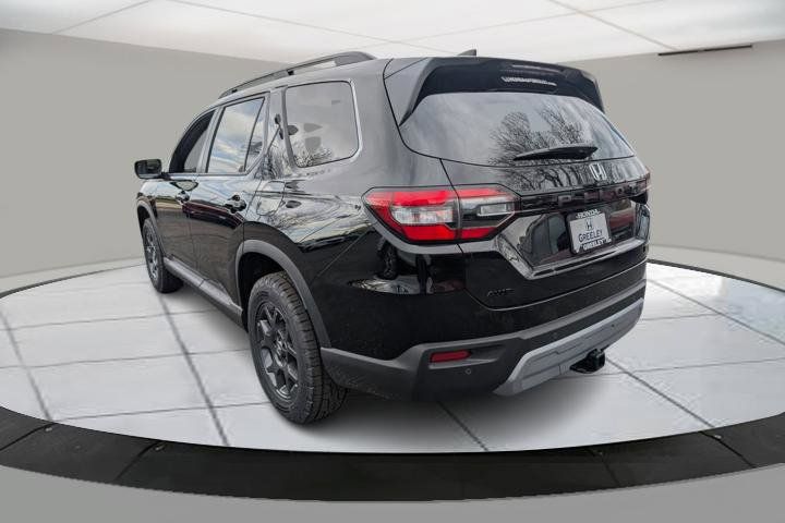 2025 Honda Pilot TrailSport photo 3