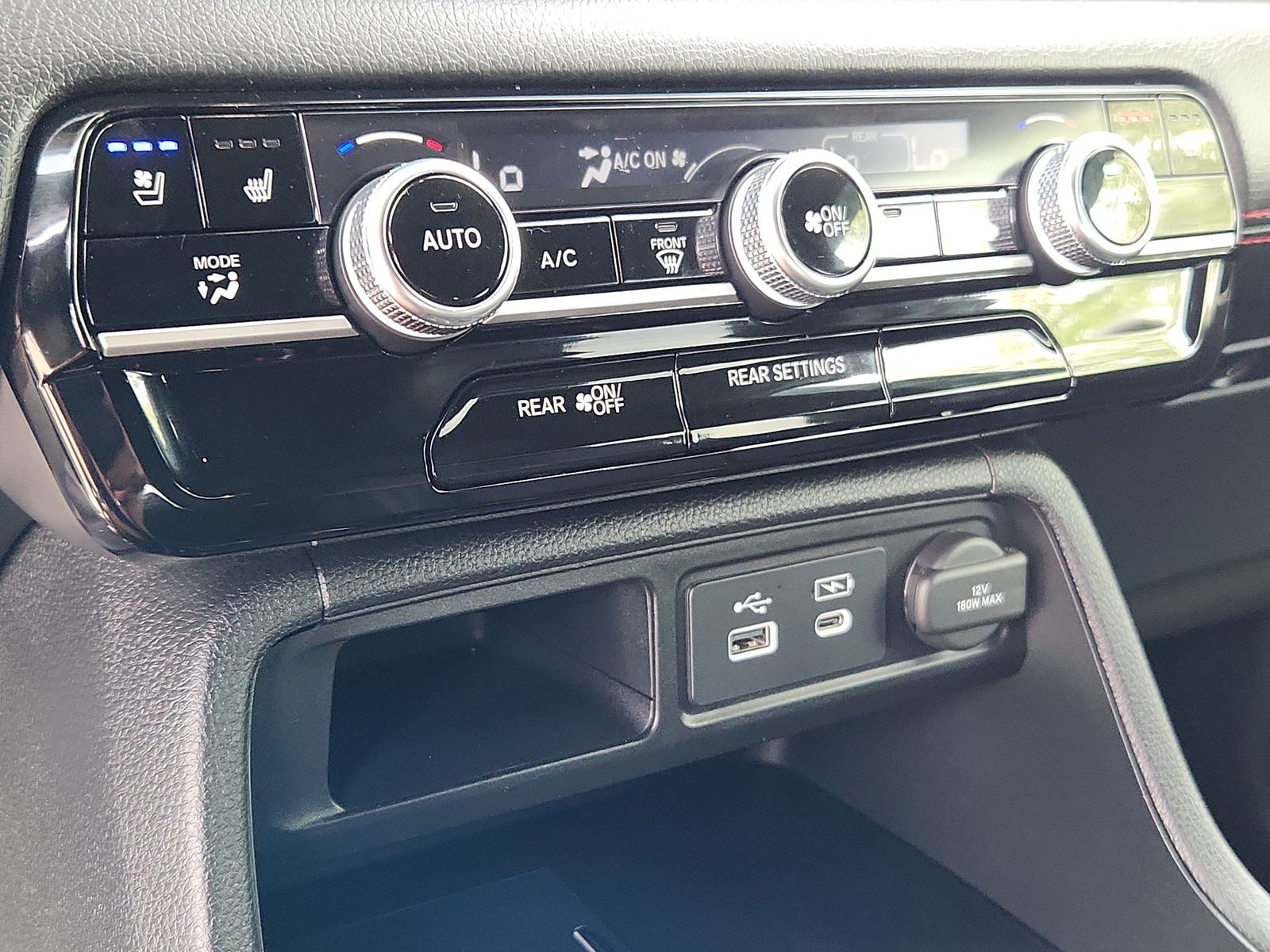 2025 Honda Pilot Black Edition - Photo 22