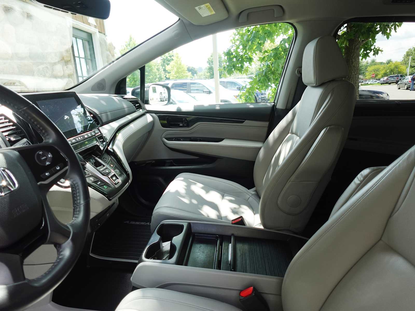 2024 Honda Odyssey Touring - Photo 12