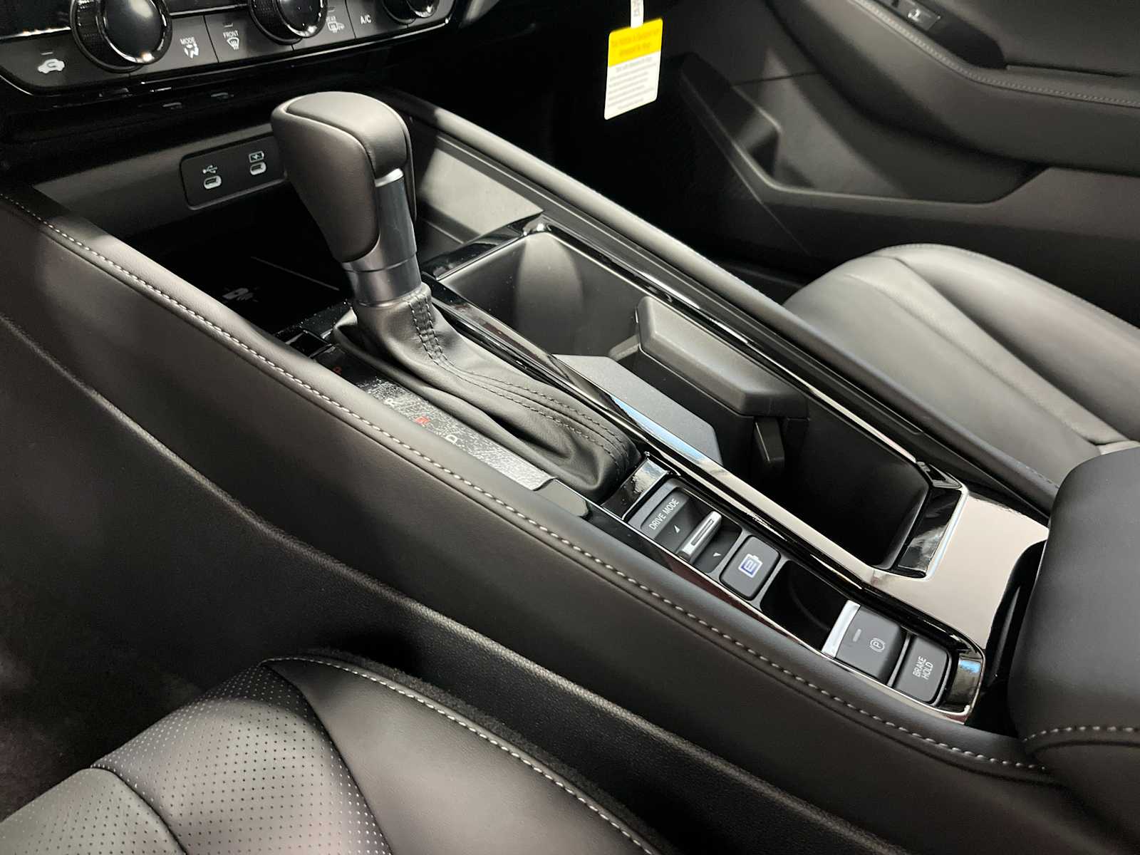 2026 Honda Accord Hybrid Touring - Photo 17