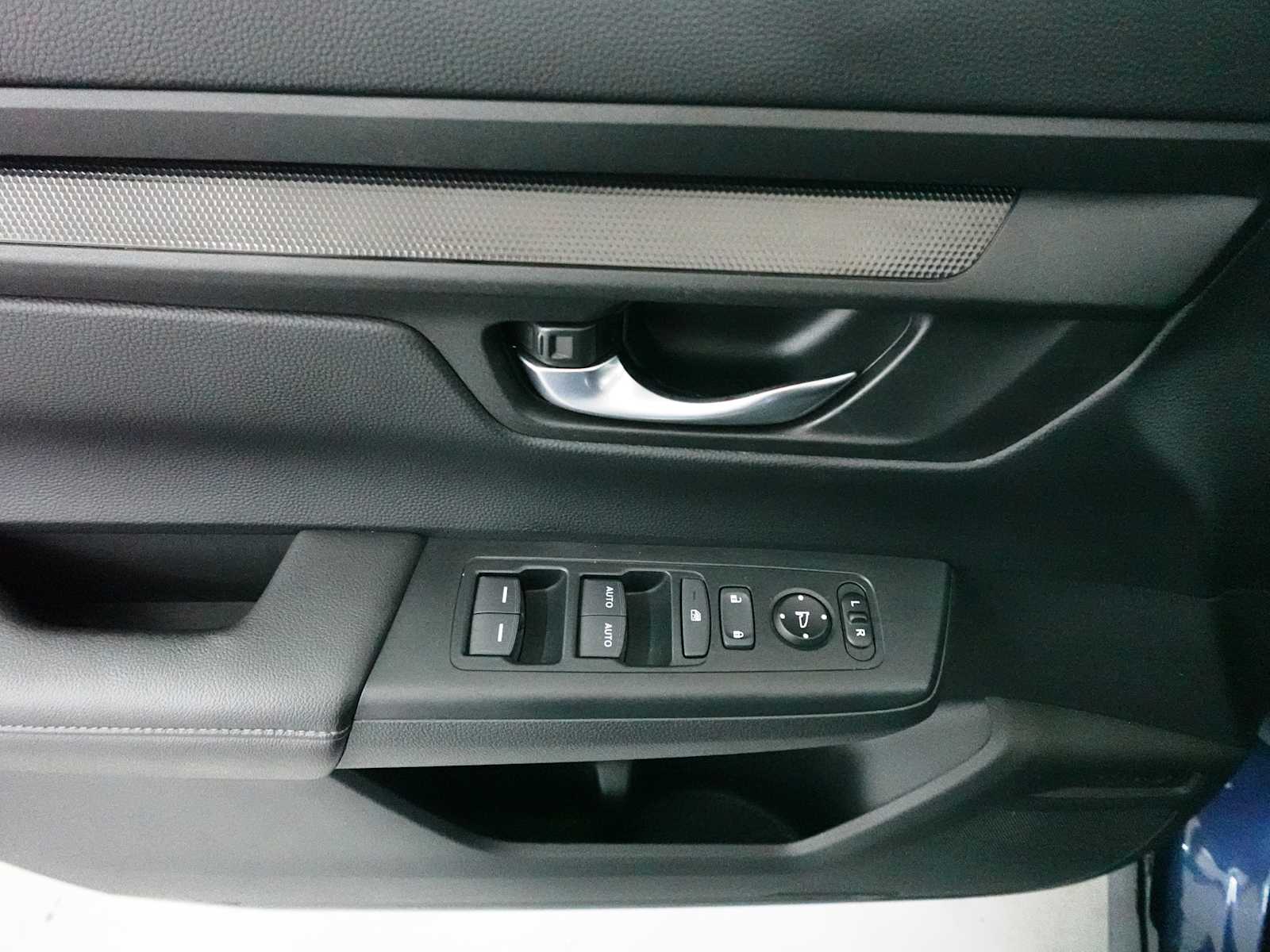 2024 Honda CR-V EX - Photo 11