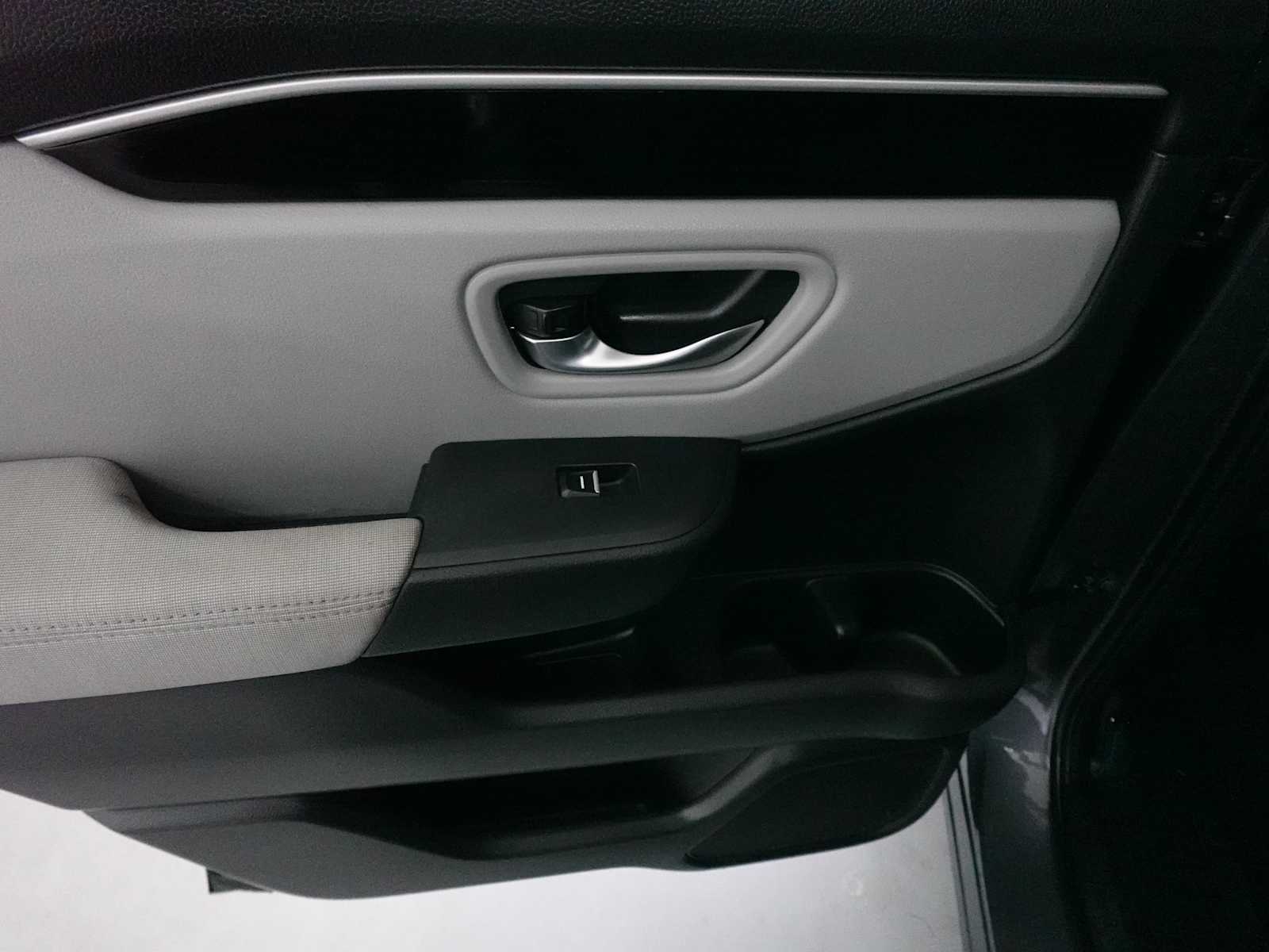 2023 Honda Pilot LX - Photo 23