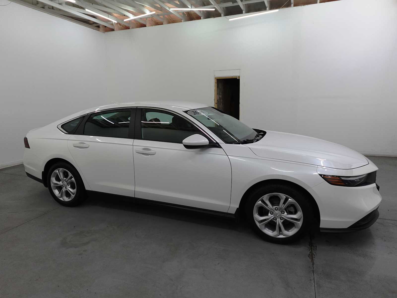 2025 Honda Accord LX - Photo 4
