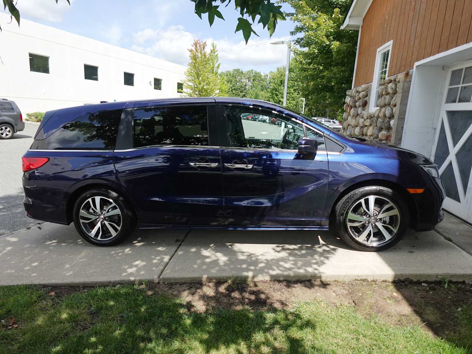2024 Honda Odyssey Touring - Photo 7