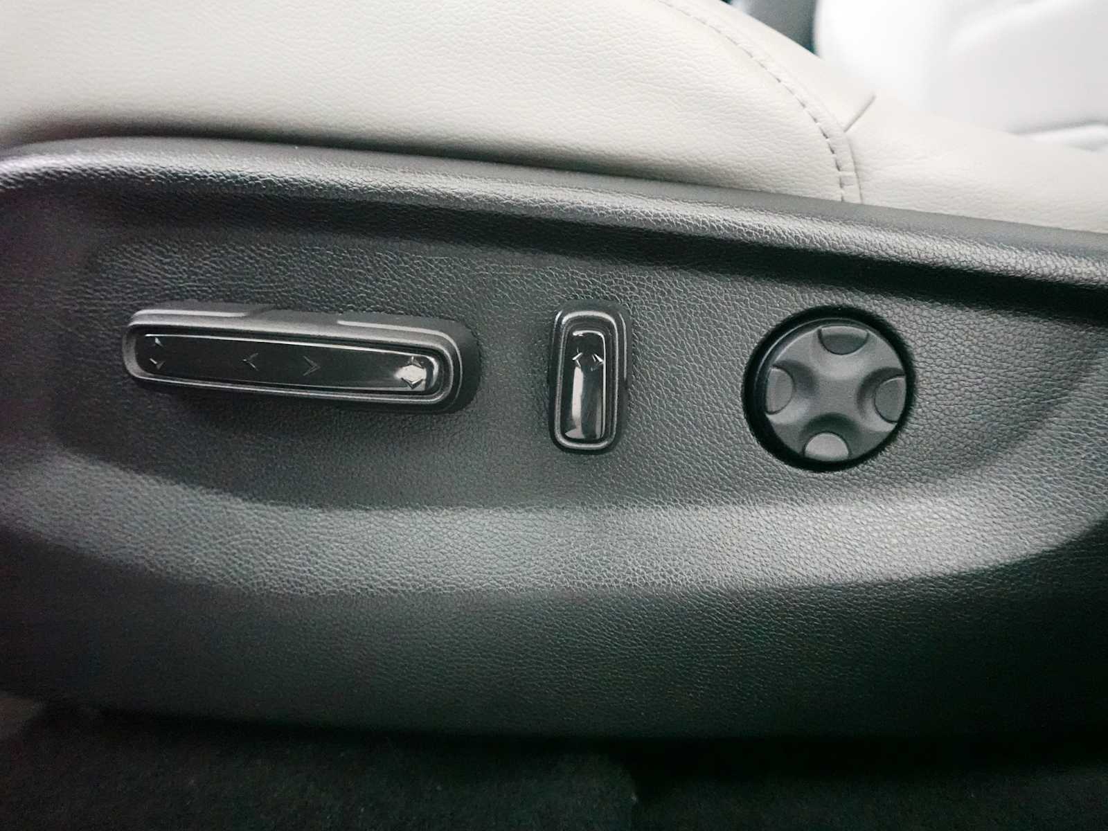2022 Honda CR-V Touring - Photo 14