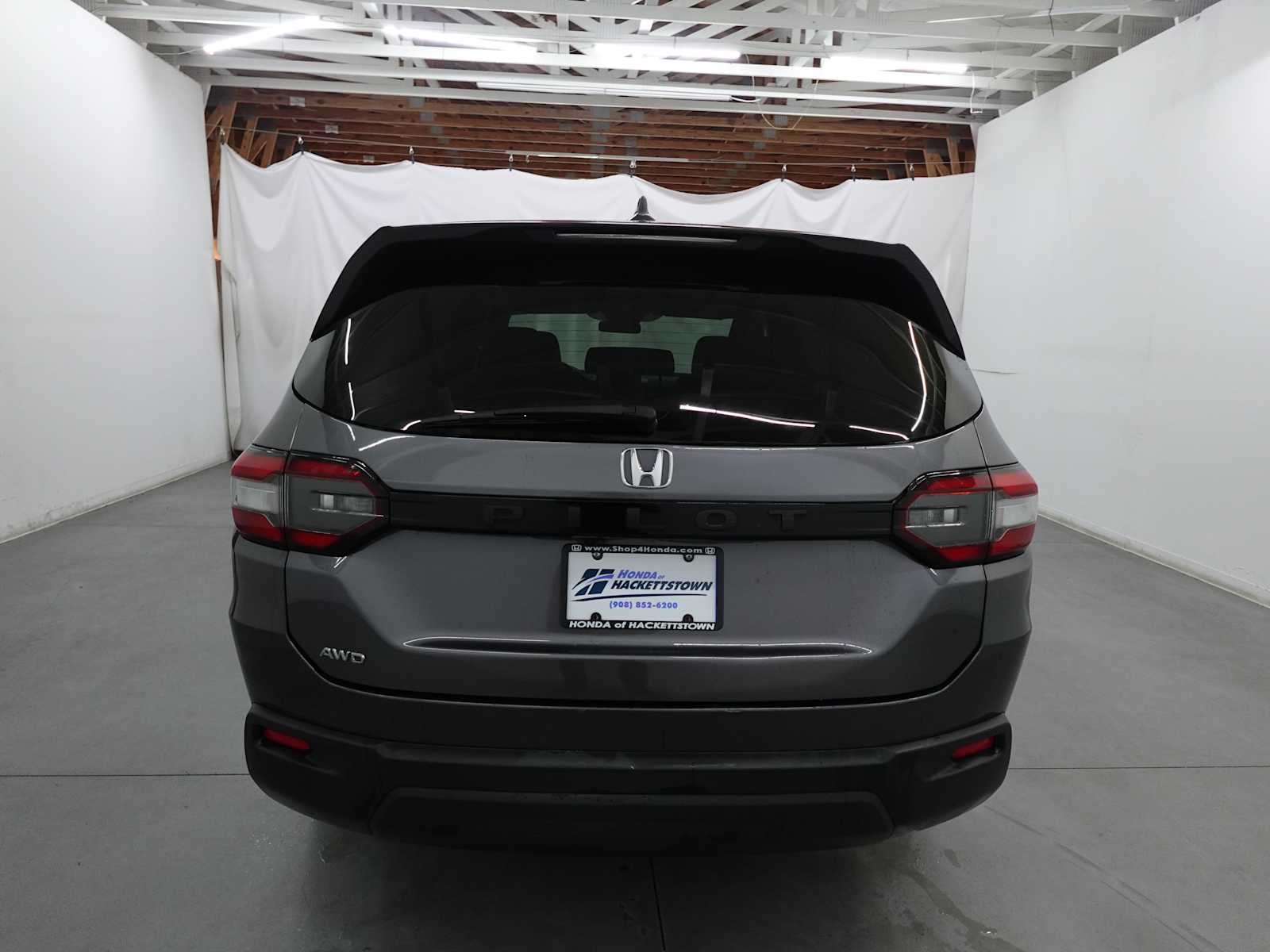 2023 Honda Pilot LX - Photo 6