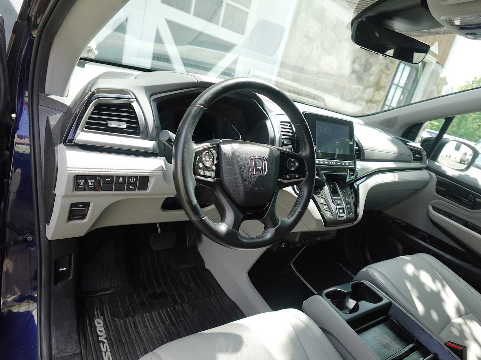 2024 Honda Odyssey Touring - Photo 14