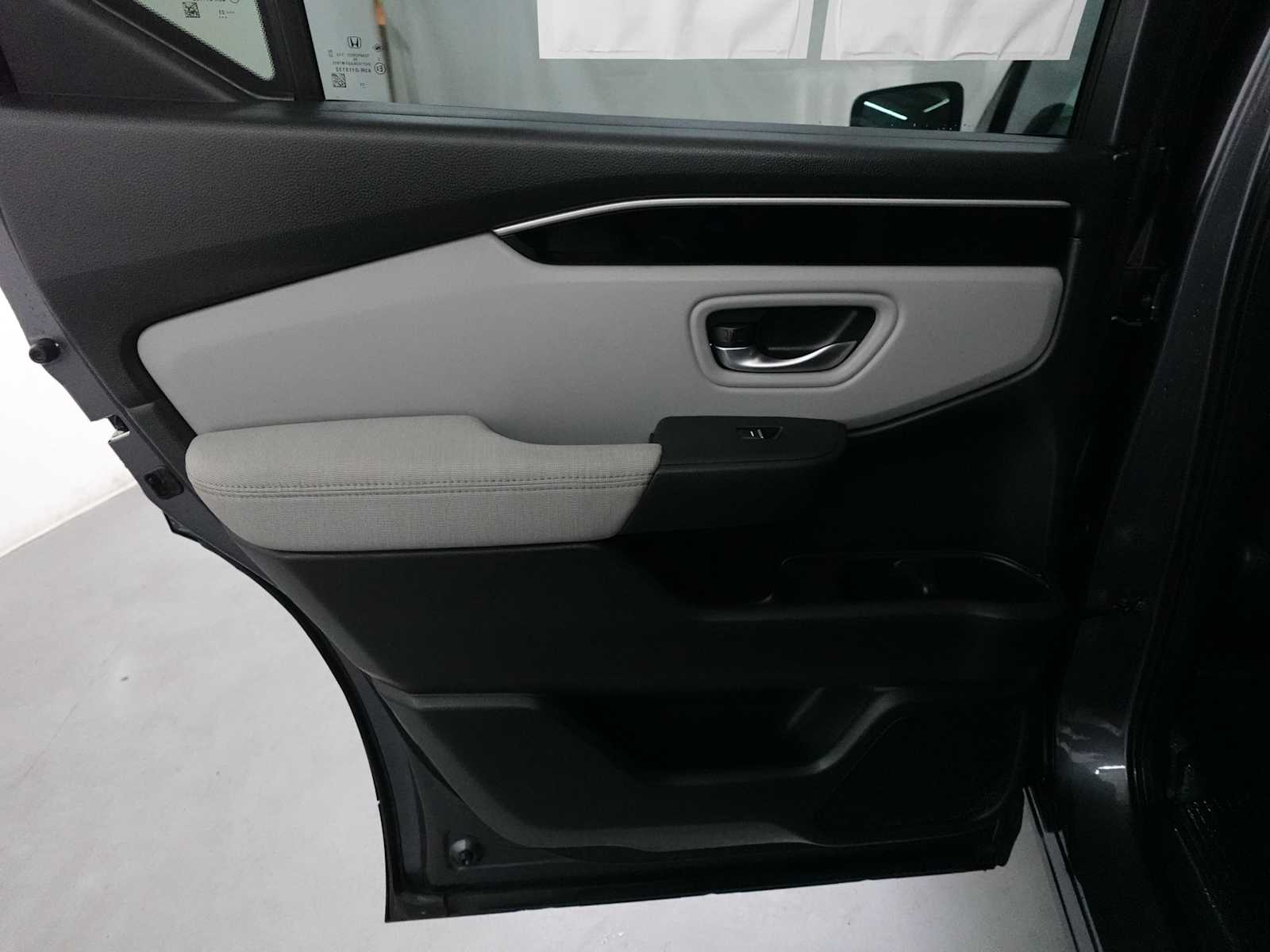 2023 Honda Pilot LX - Photo 22