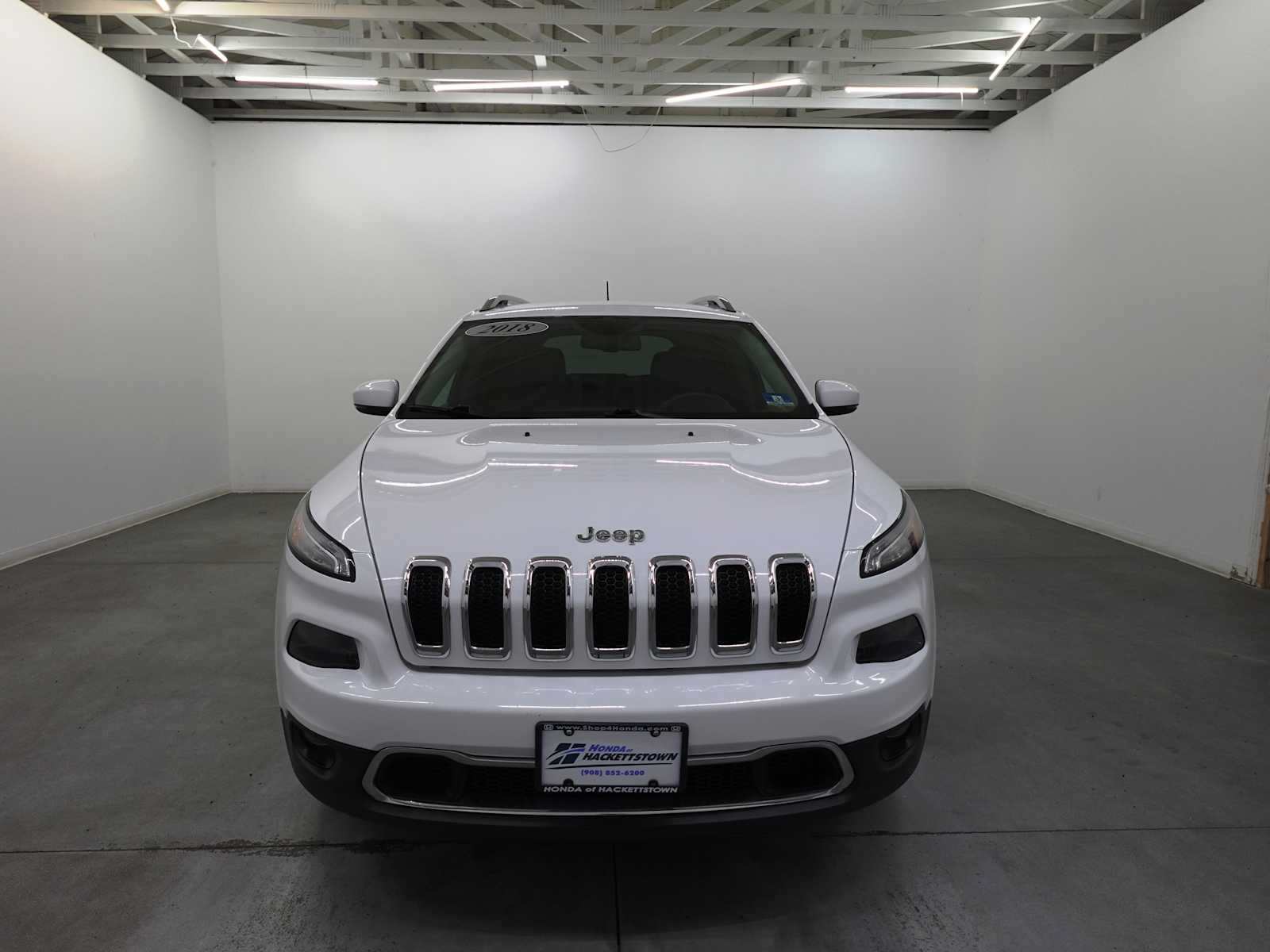 Used 2018 Jeep Cherokee Limited with VIN 1C4PJMDB1JD608926 for sale in Hackettstown, NJ
