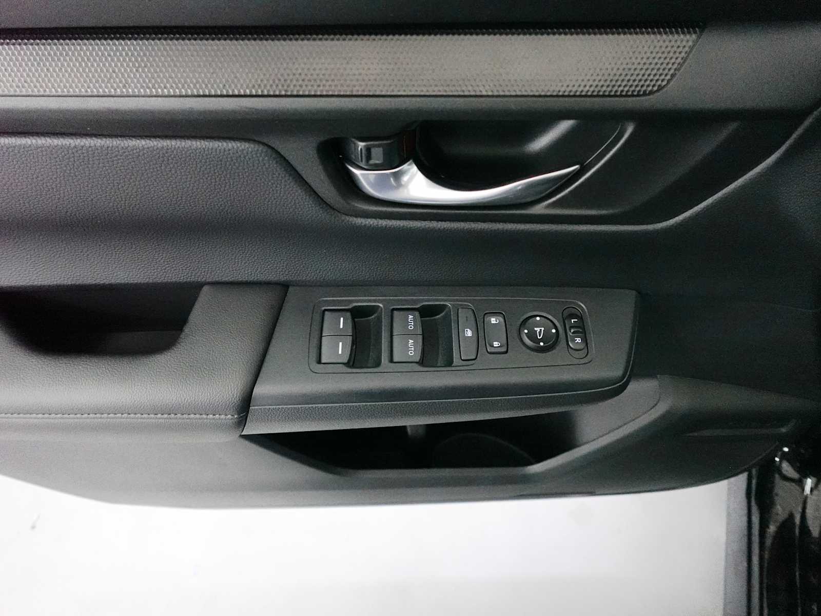 2025 Honda CR-V EX - Photo 11