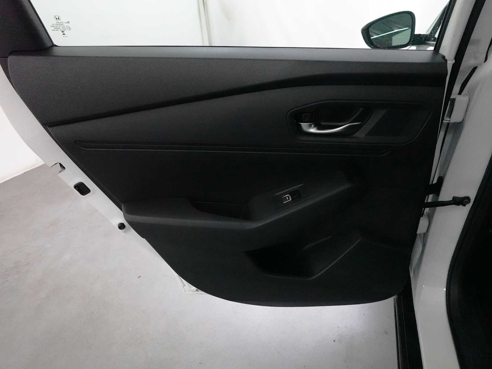 2025 Honda Accord LX - Photo 23