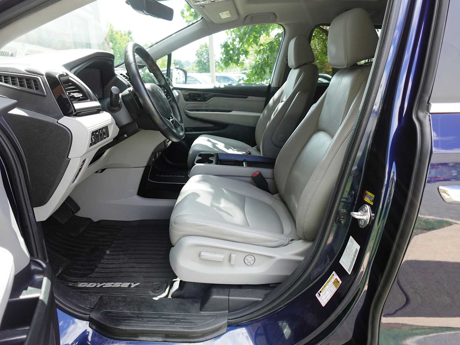 2024 Honda Odyssey Touring - Photo 11