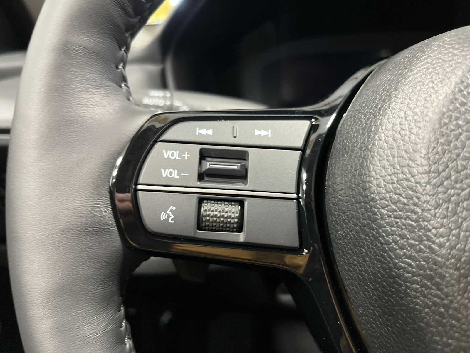 2026 Honda Accord Hybrid Touring - Photo 18