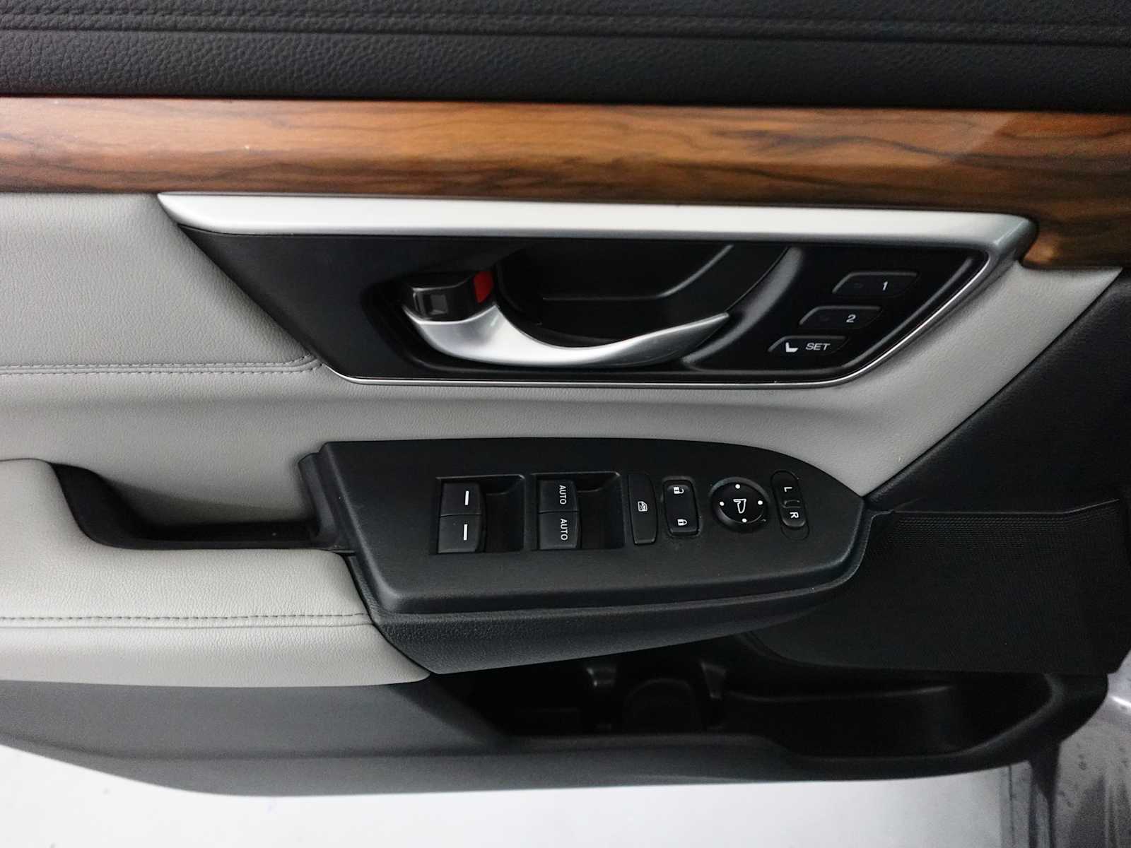 2022 Honda CR-V Touring - Photo 11