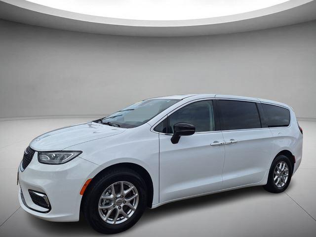 2024 Chrysler Pacifica Touring L Van