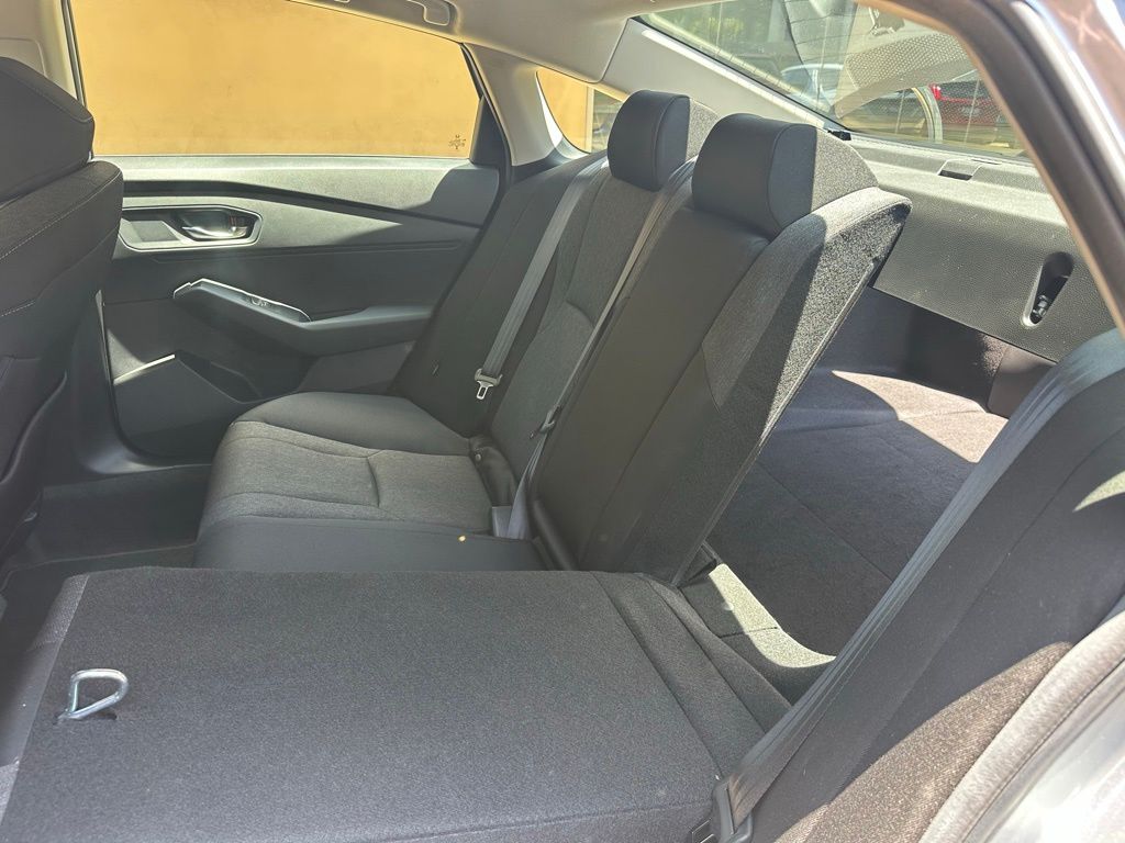 2025 Honda Accord SE - Photo 16