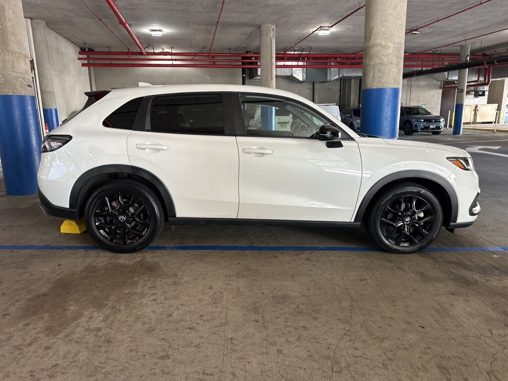 2023 Honda HR-V Sport photo 2