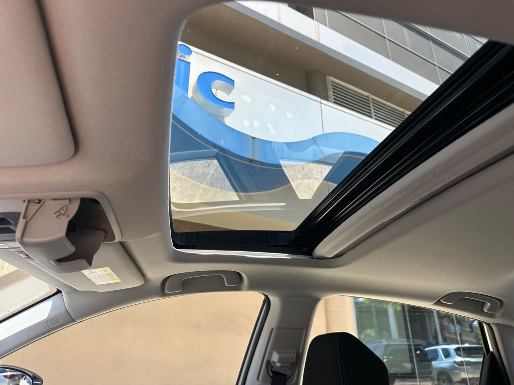 2025 Honda Accord SE - Photo 13