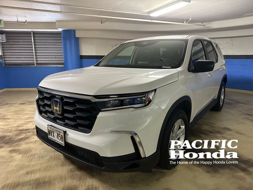 2023 Honda Pilot LX 2WD's photo