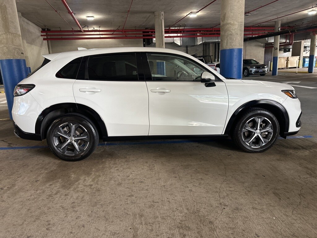 2023 Honda HR-V EX-L photo 3