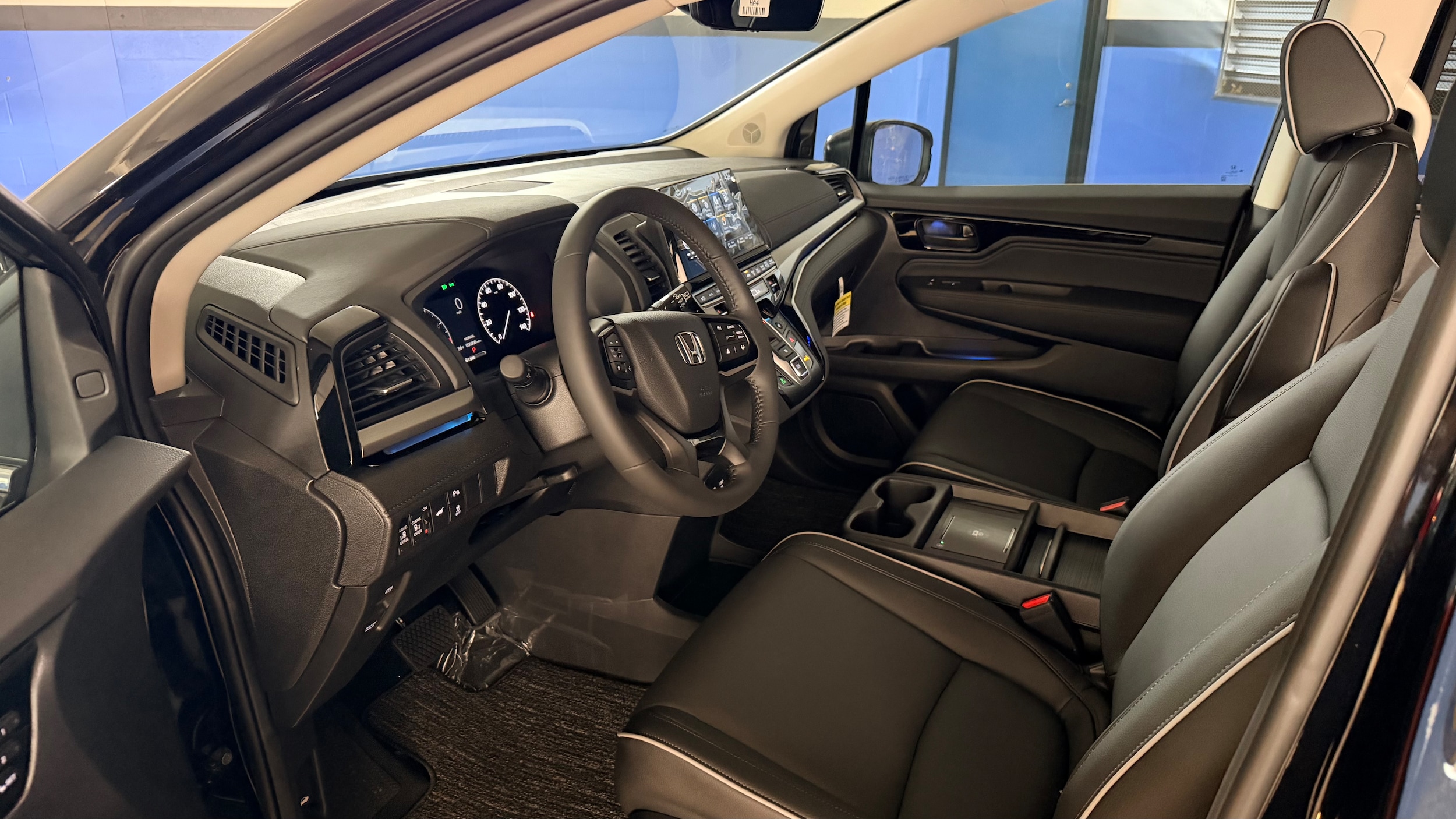 2026 Honda Odyssey Touring - Photo 8