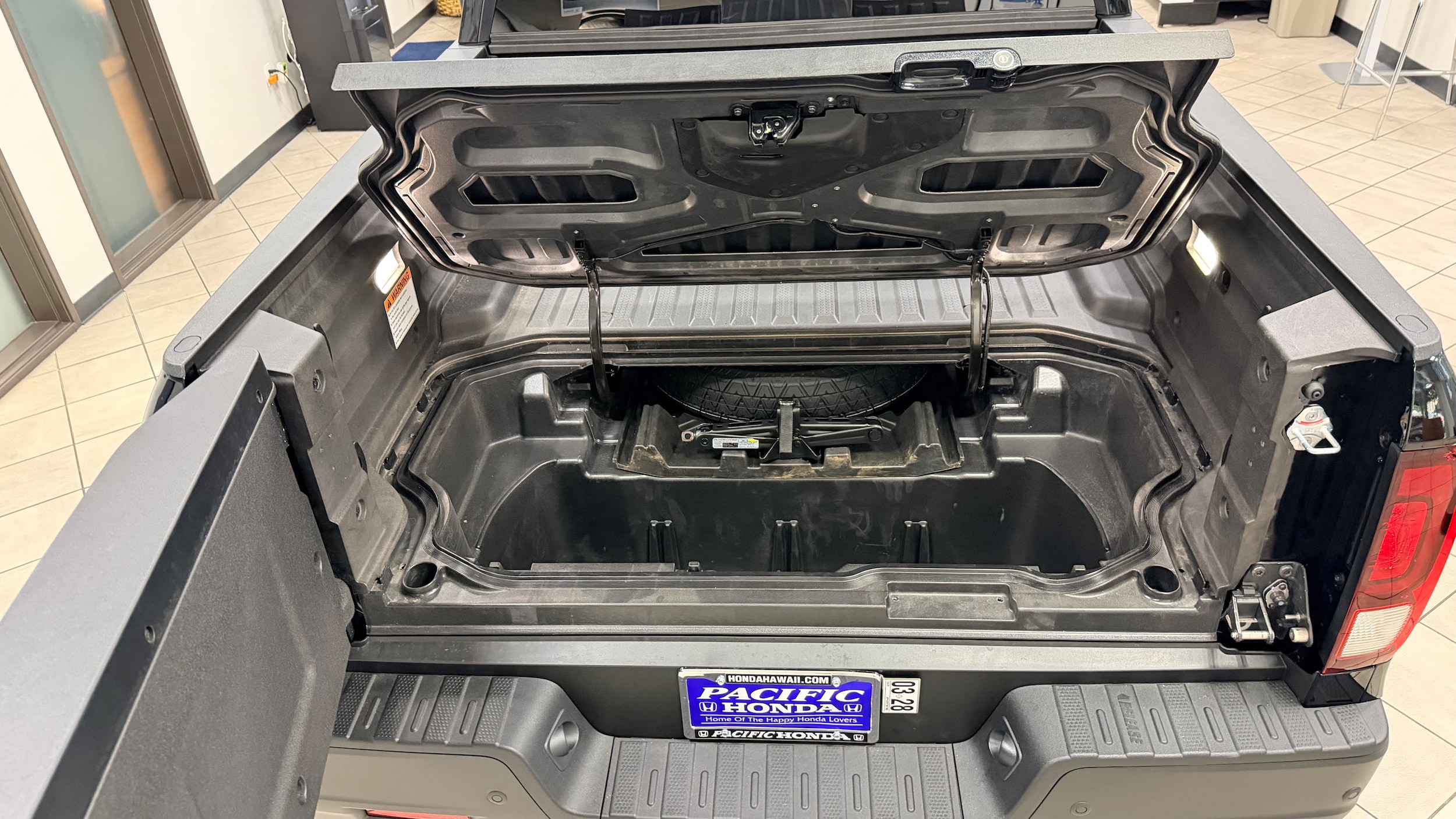2026 Honda Ridgeline Black Edition - Photo 9