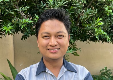 Staff member Rafael Sanchez from 7611ad307621