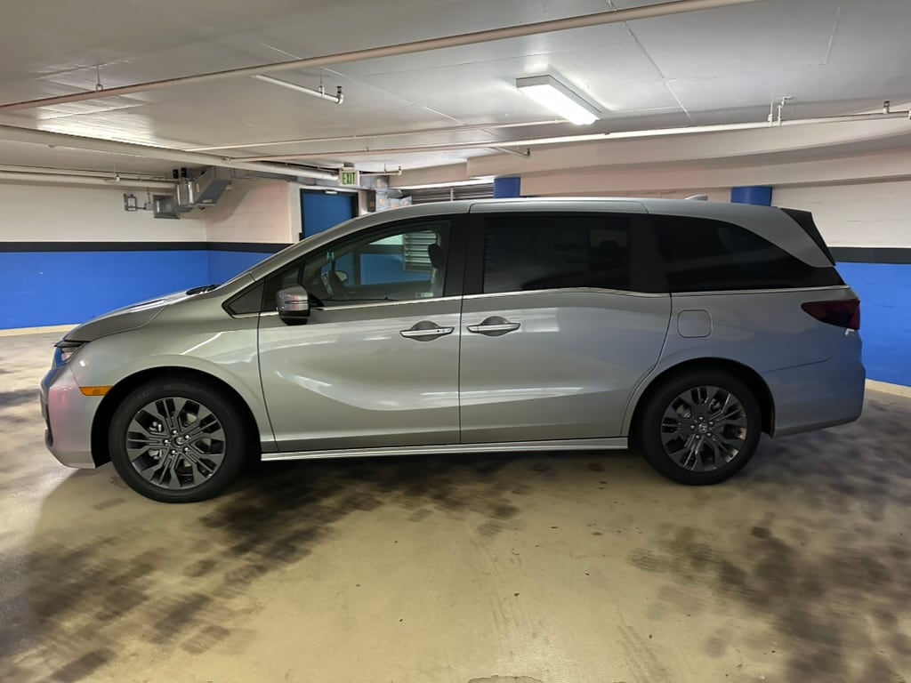 2026 Honda Odyssey Touring - Photo 8