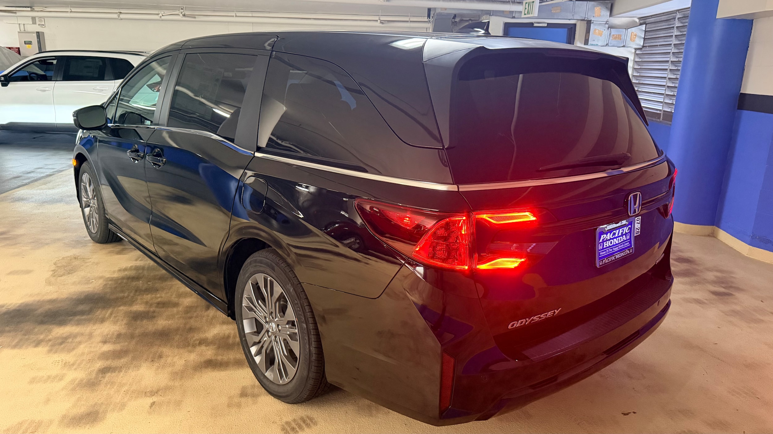 2026 Honda Odyssey Touring - Photo 6