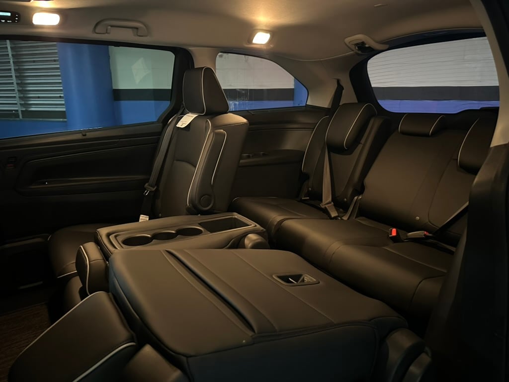2026 Honda Odyssey Touring - Photo 14