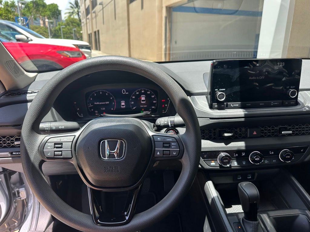 2025 Honda Accord SE - Photo 11