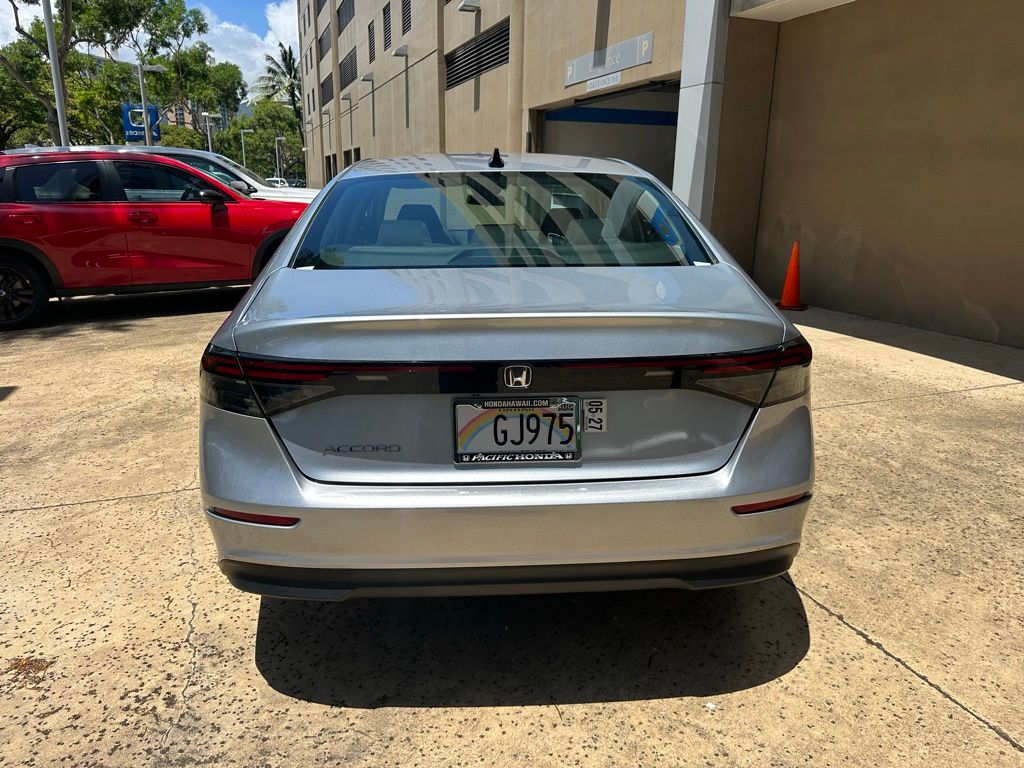 2025 Honda Accord SE - Photo 8