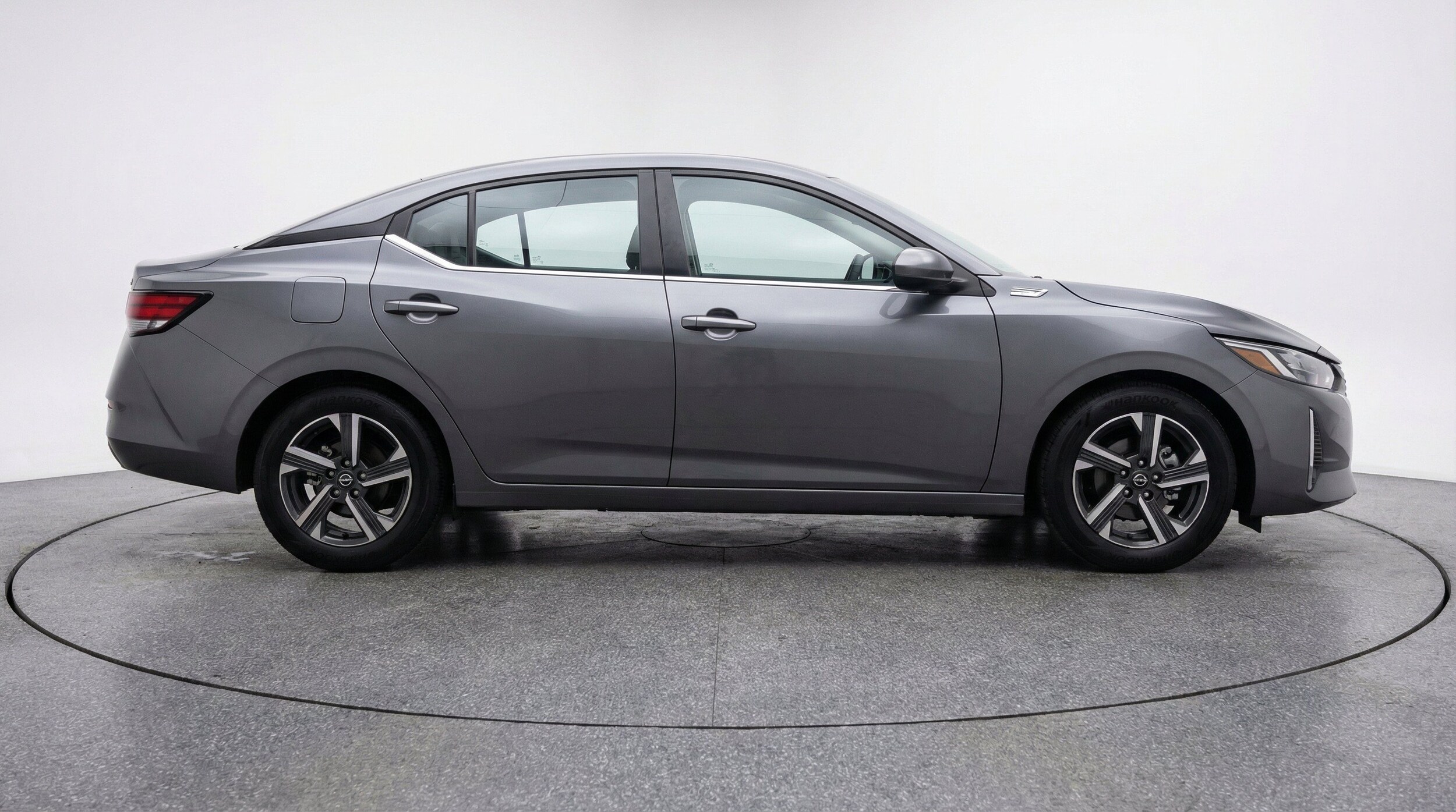 Thumbnail: 2025 Nissan Sentra - 10