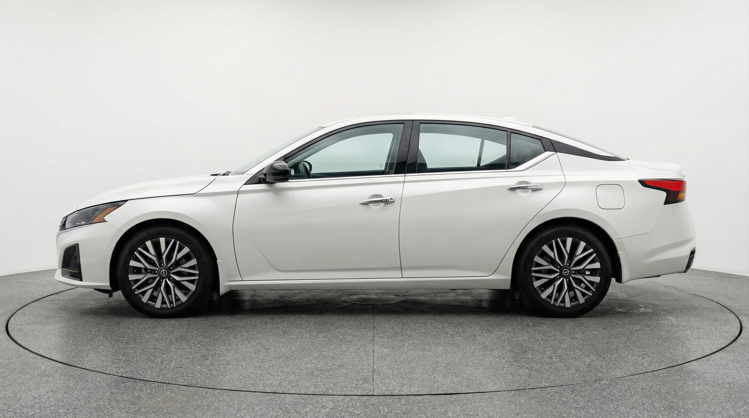 Thumbnail: 2025 Nissan Altima - 4