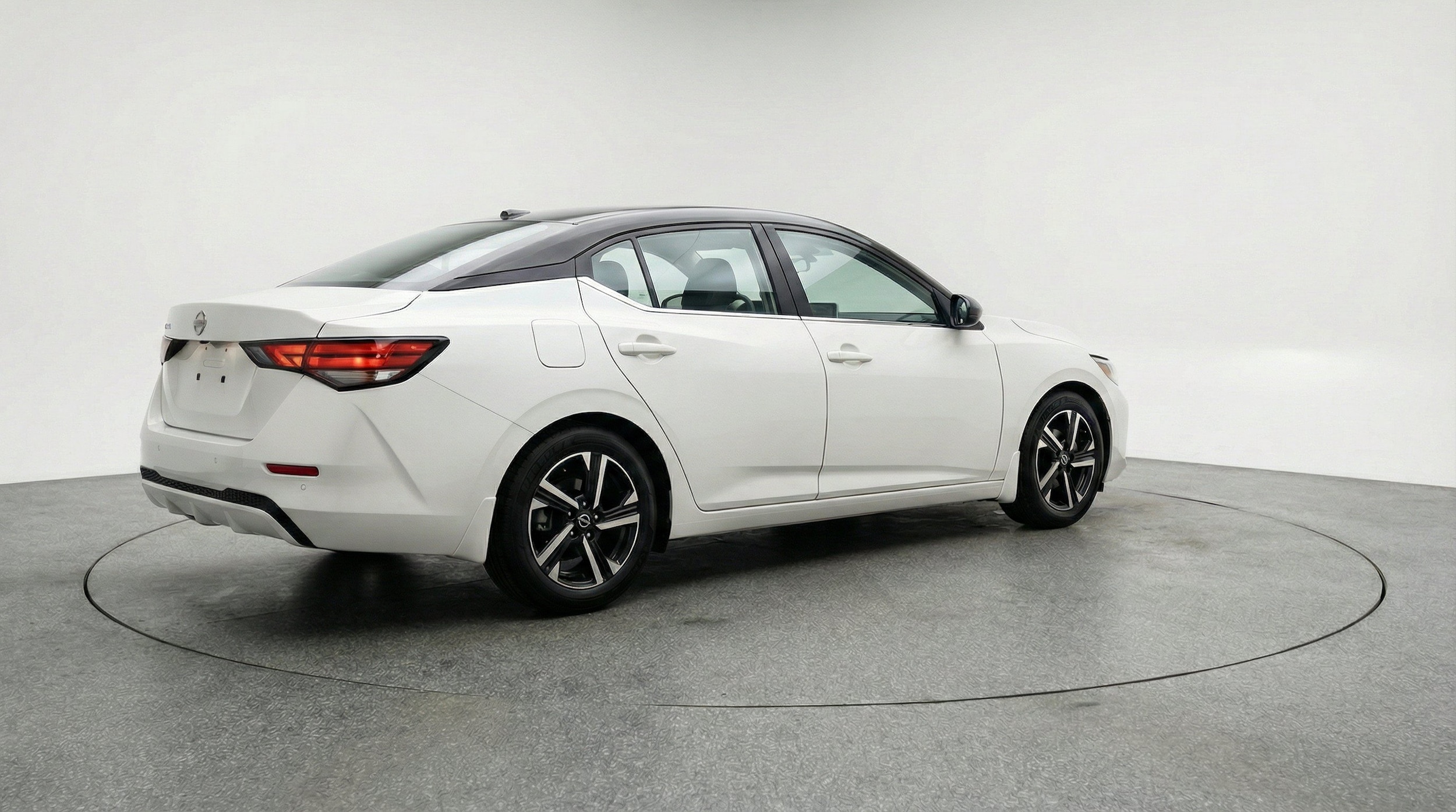 Thumbnail: 2025 Nissan Sentra - 9