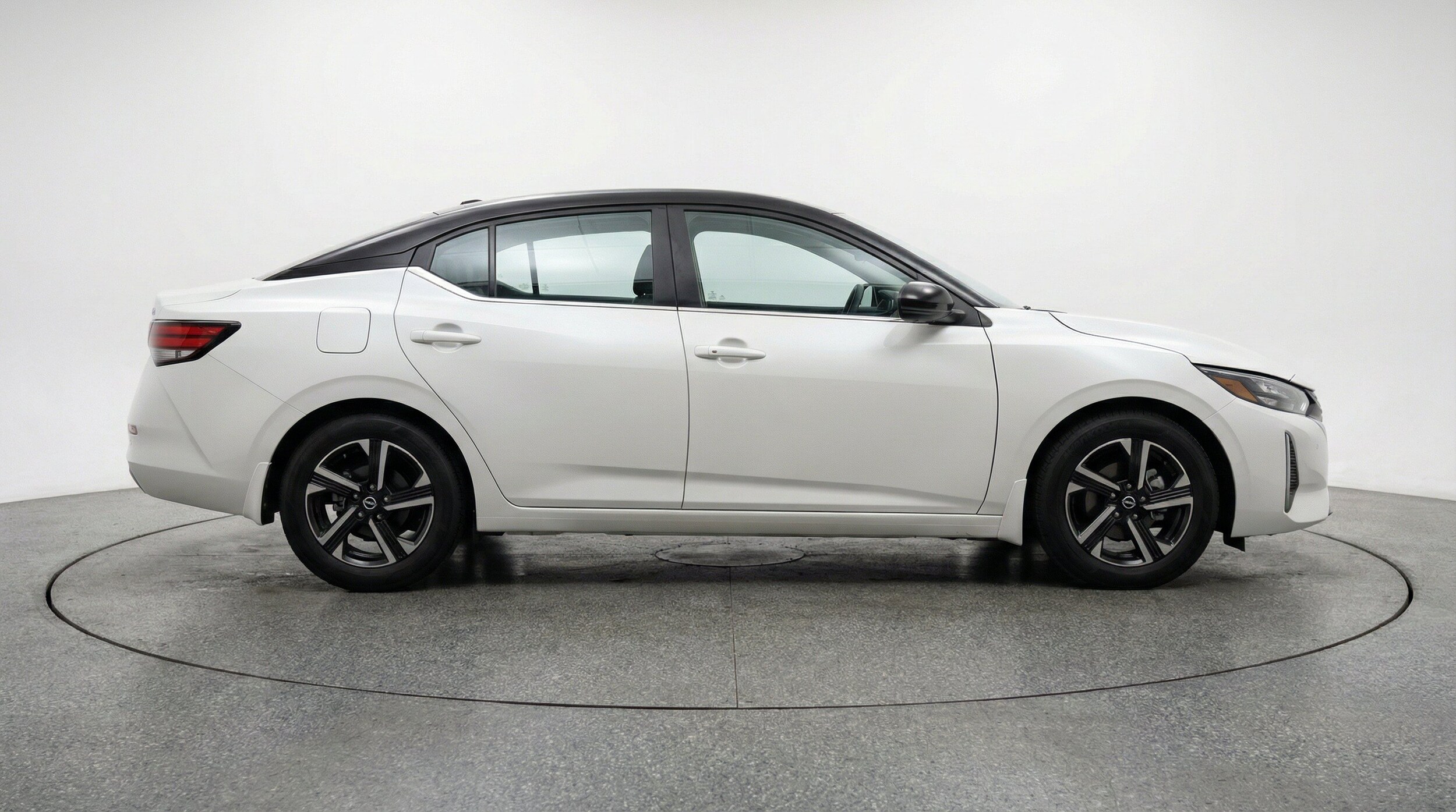 Thumbnail: 2025 Nissan Sentra - 11