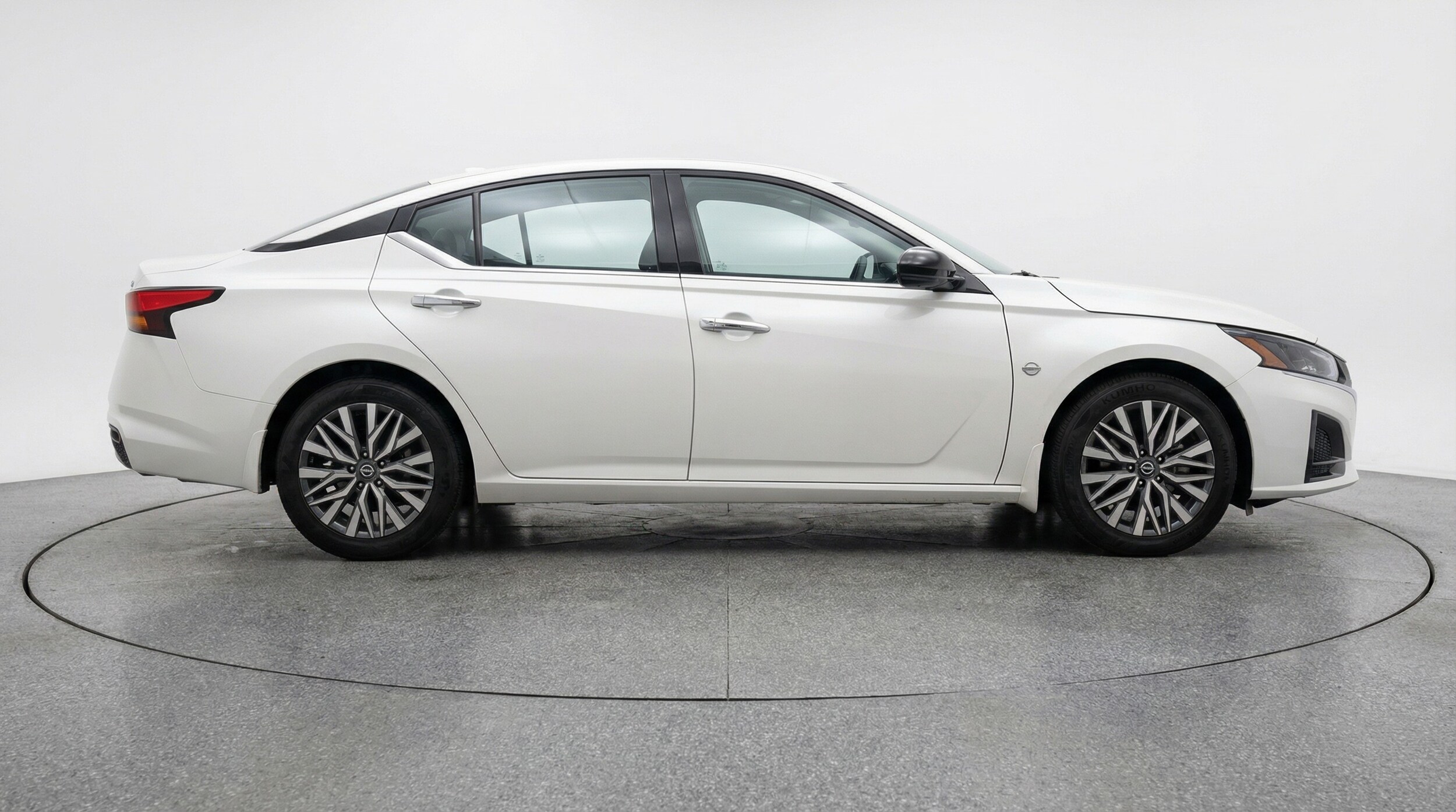 Thumbnail: 2025 Nissan Altima - 8