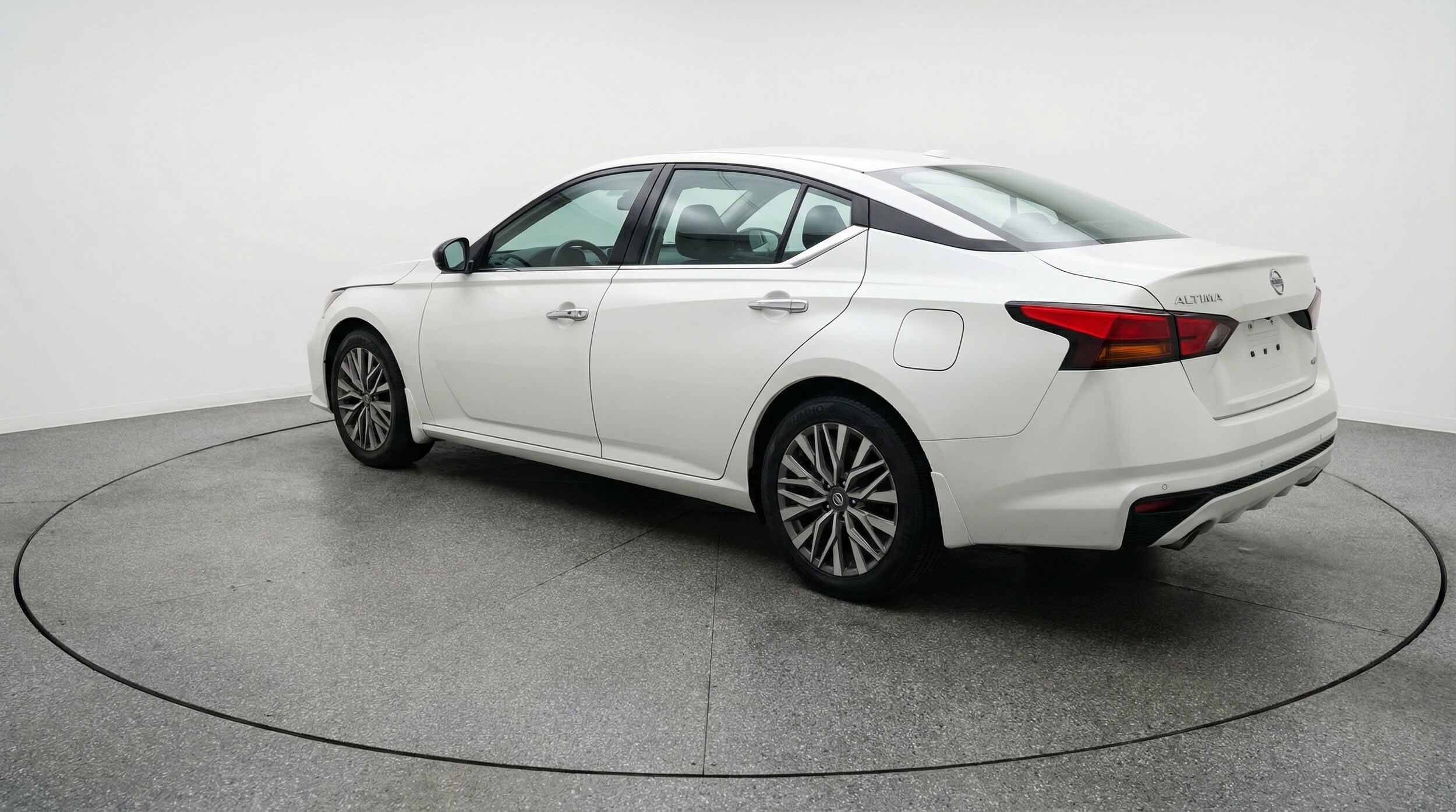 Thumbnail: 2025 Nissan Altima - 5