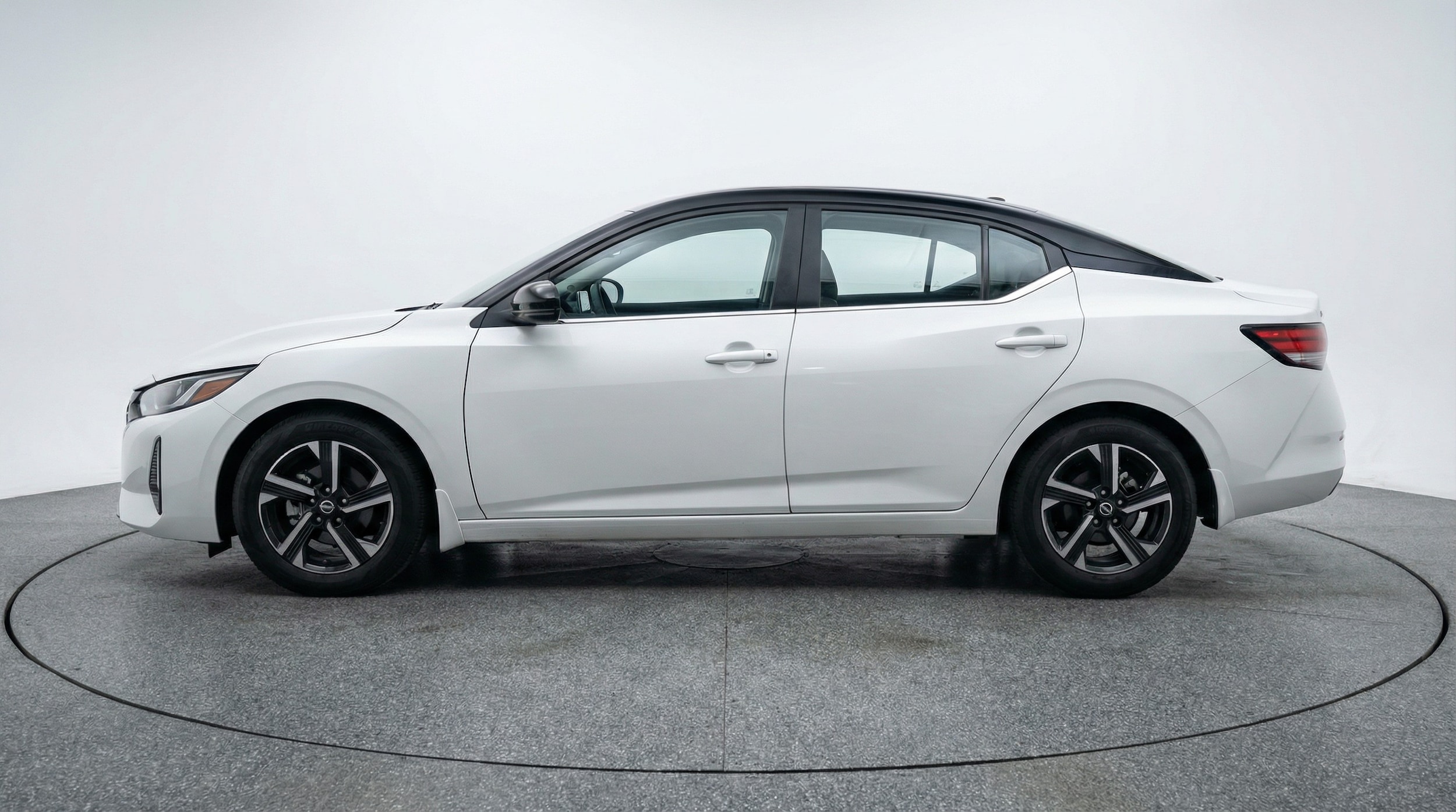 Thumbnail: 2025 Nissan Sentra - 4