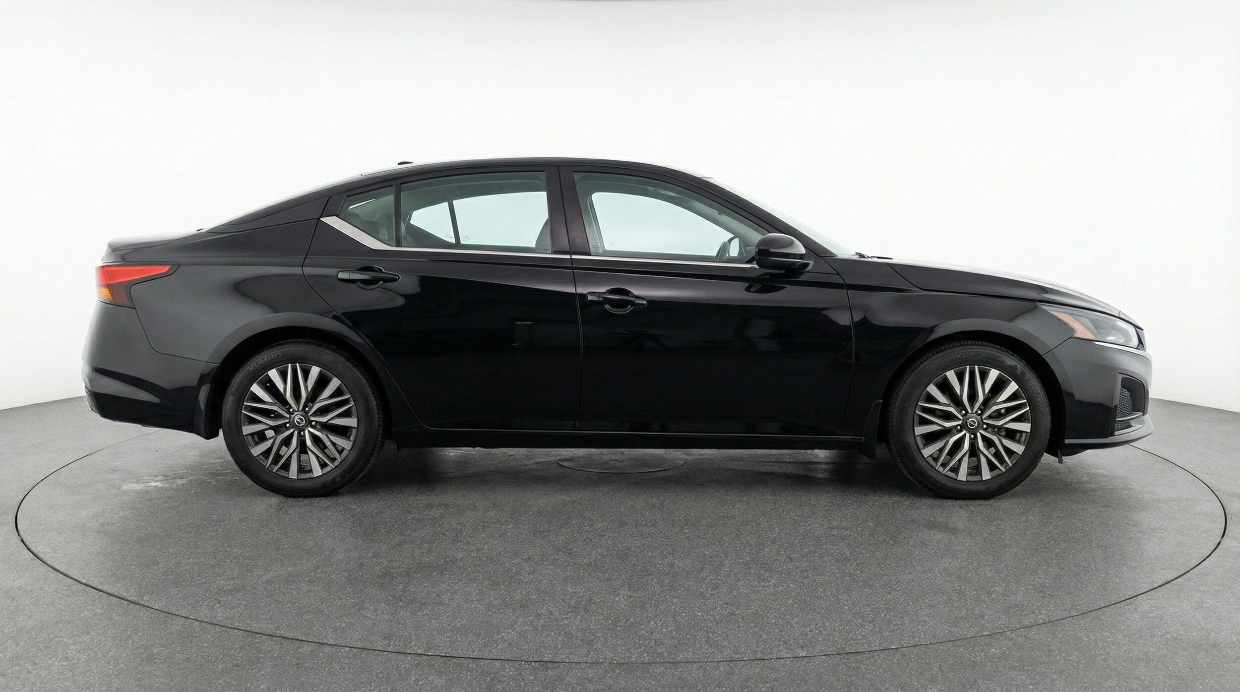 Thumbnail: 2025 Nissan Altima - 11