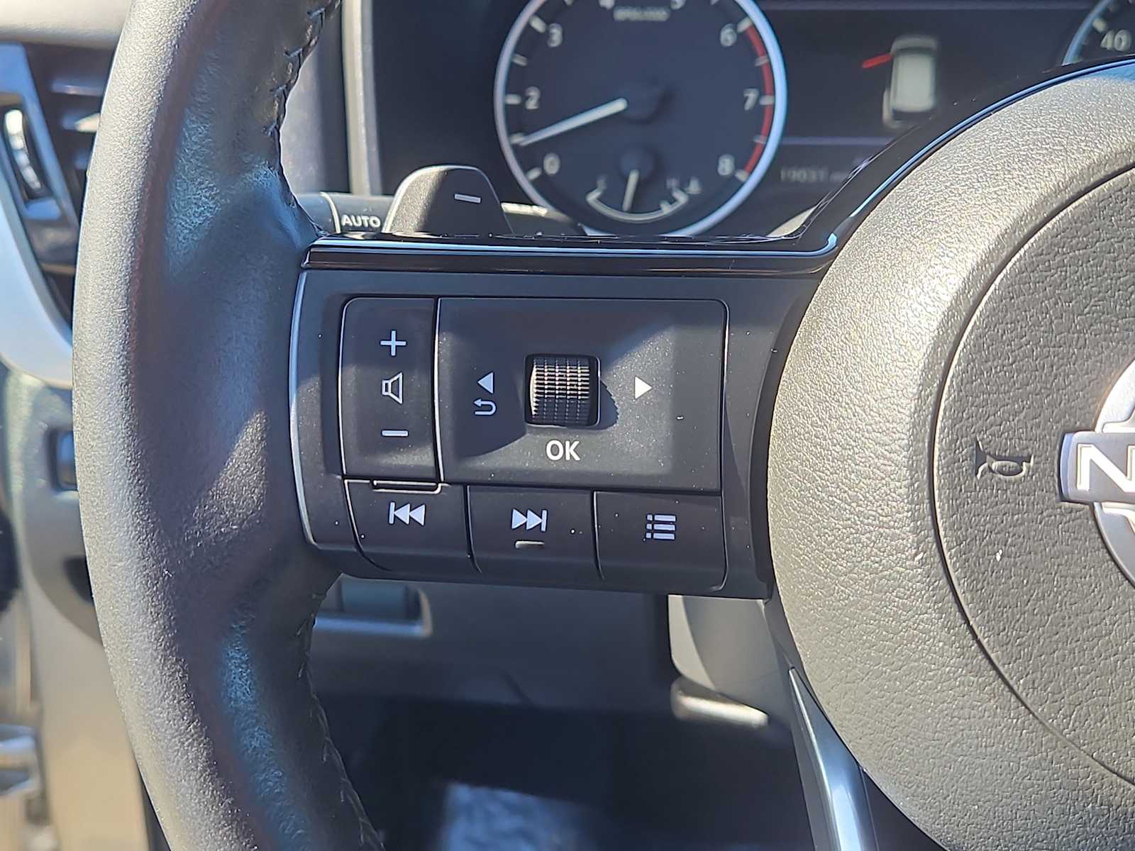 2023 Nissan Rogue SL - Photo 27