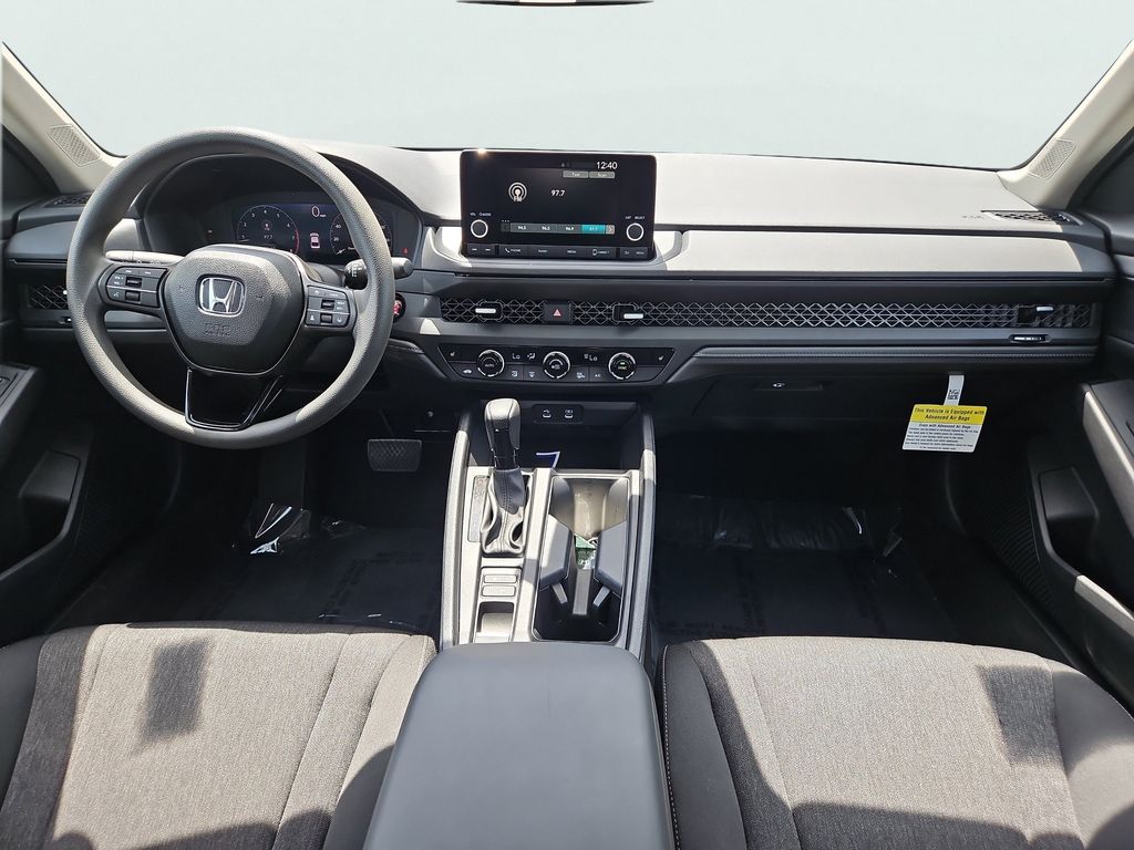 2025 Honda Accord SE - Photo 11