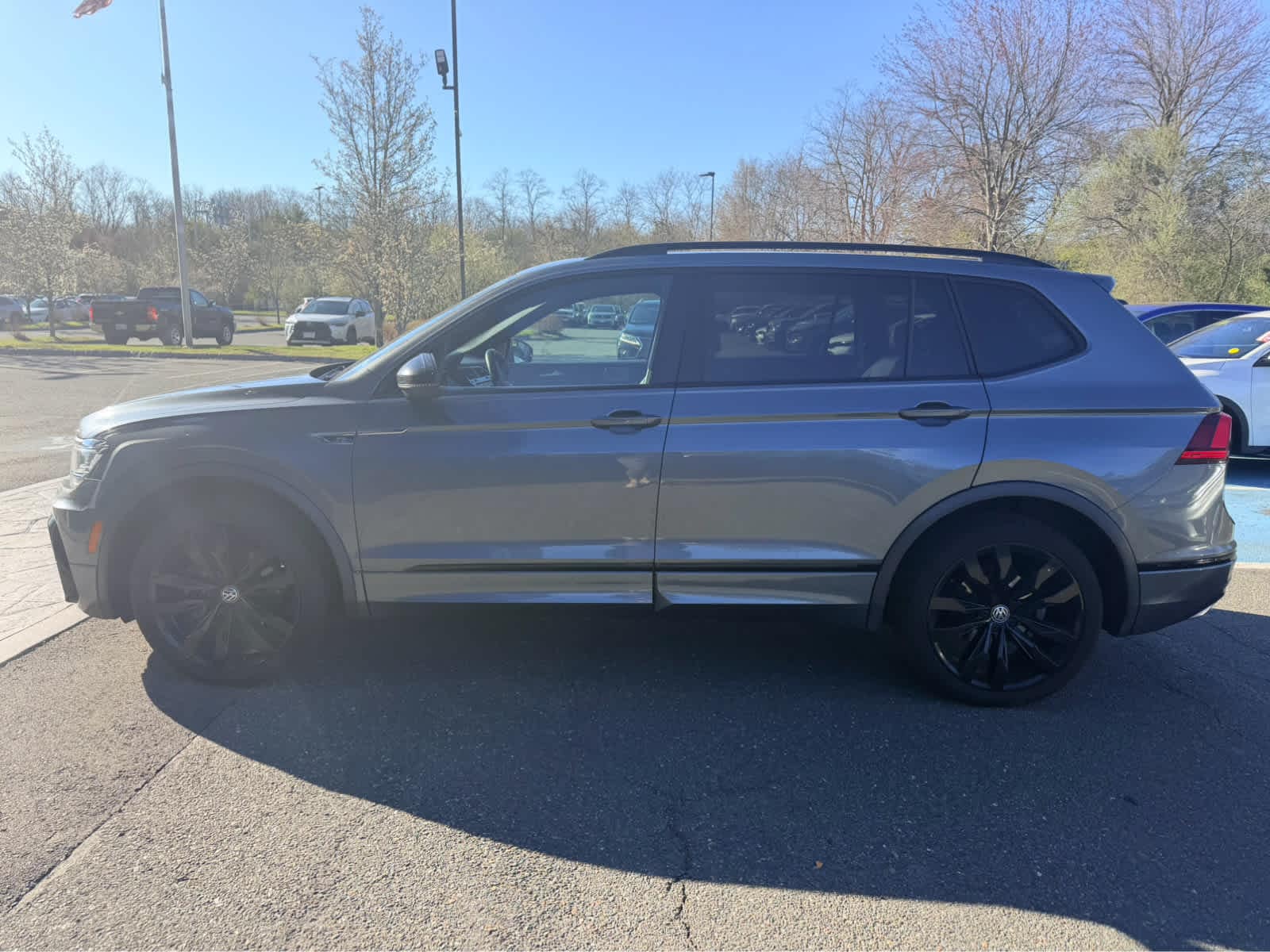 2021 Volkswagen Tiguan SE R-LINE BLACK