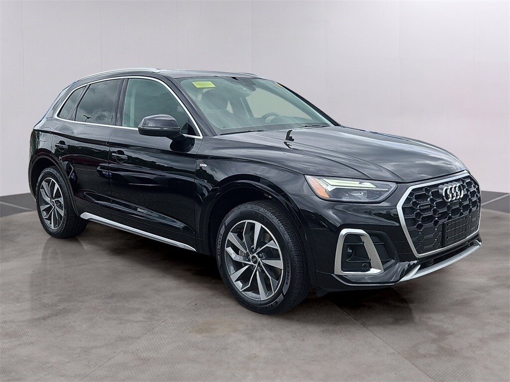 2023 Audi Q5 45 S line Premium photo 3