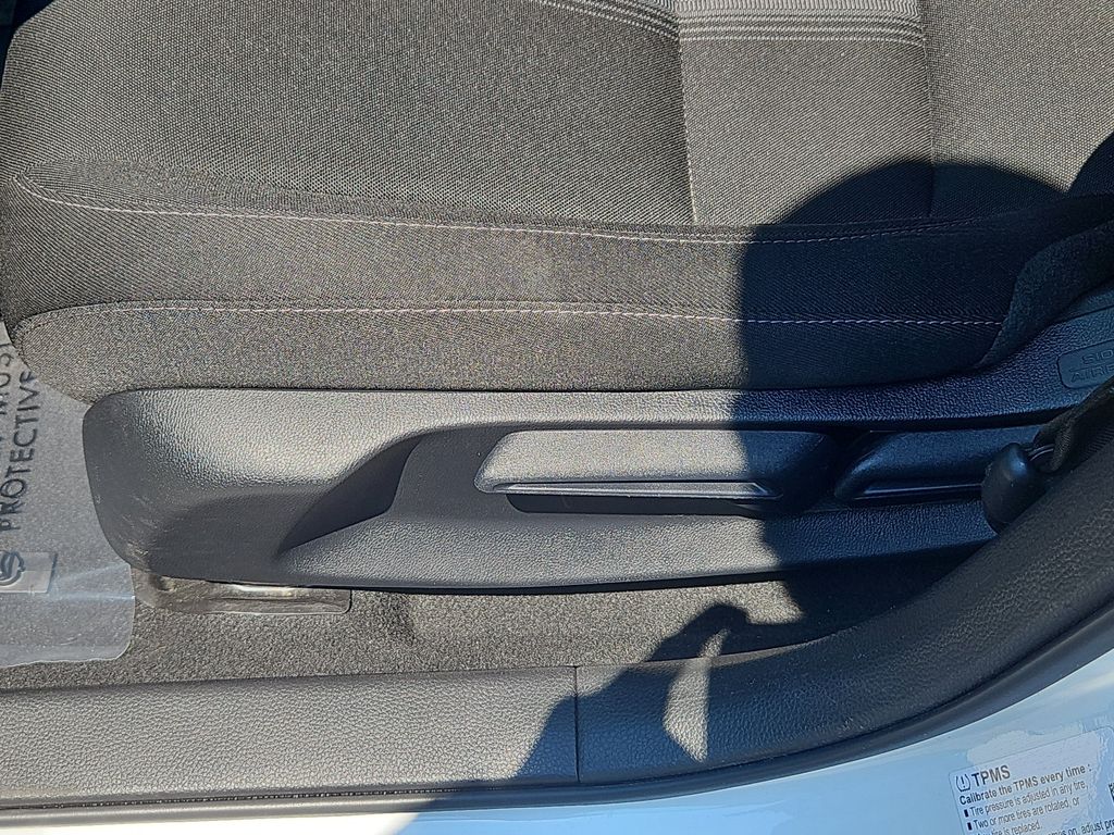 2024 Honda Civic Hatchback LX - Photo 17