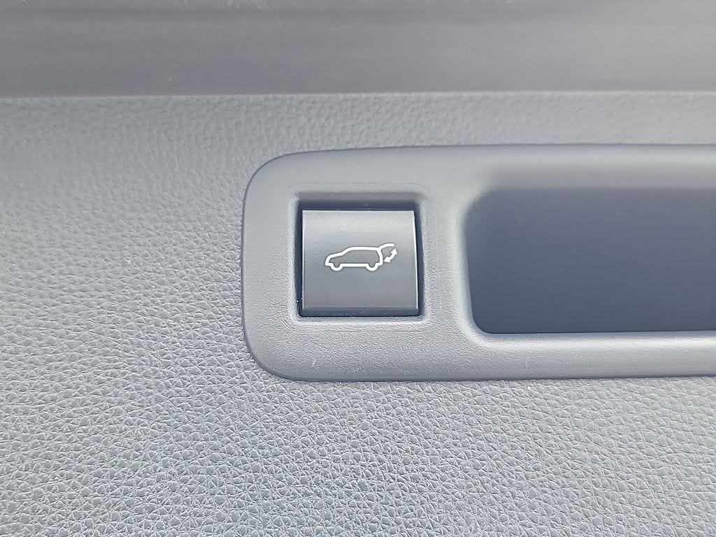 2022 Toyota Highlander XLE - Photo 19