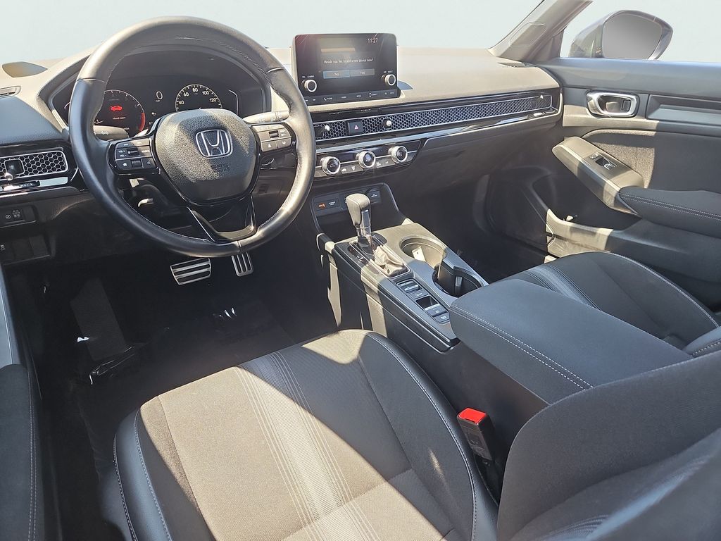 2025 Honda Civic Hatchback Sport - Photo 11