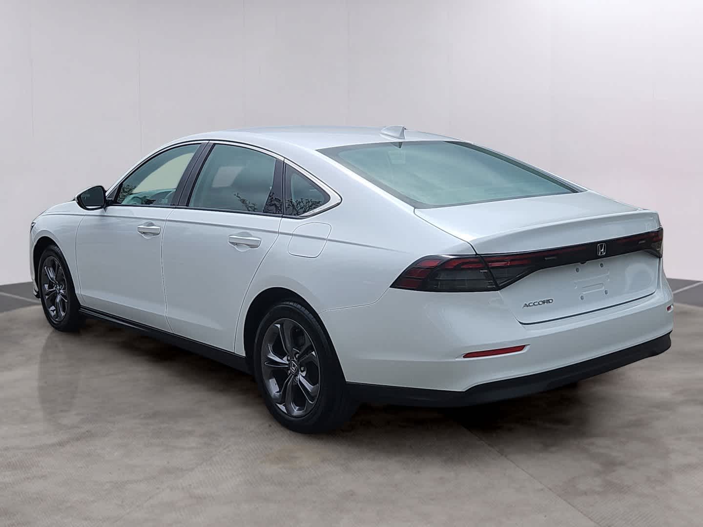 2023 Honda Accord EX - Photo 6