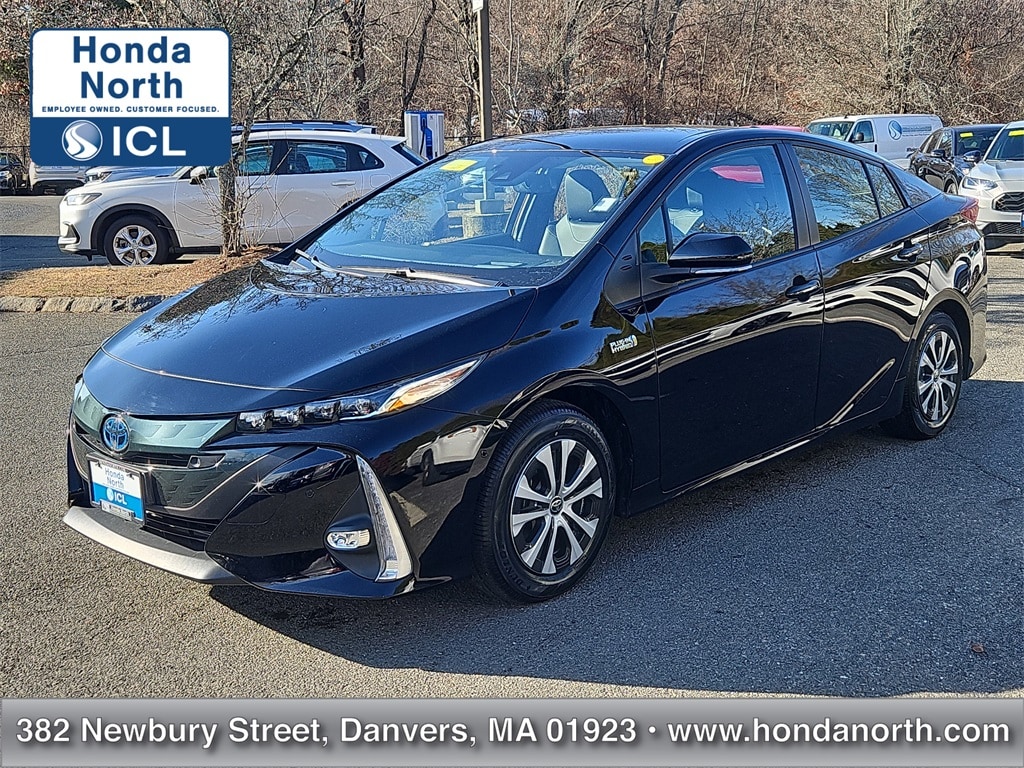 2022 Toyota Prius Prime Limited's photo